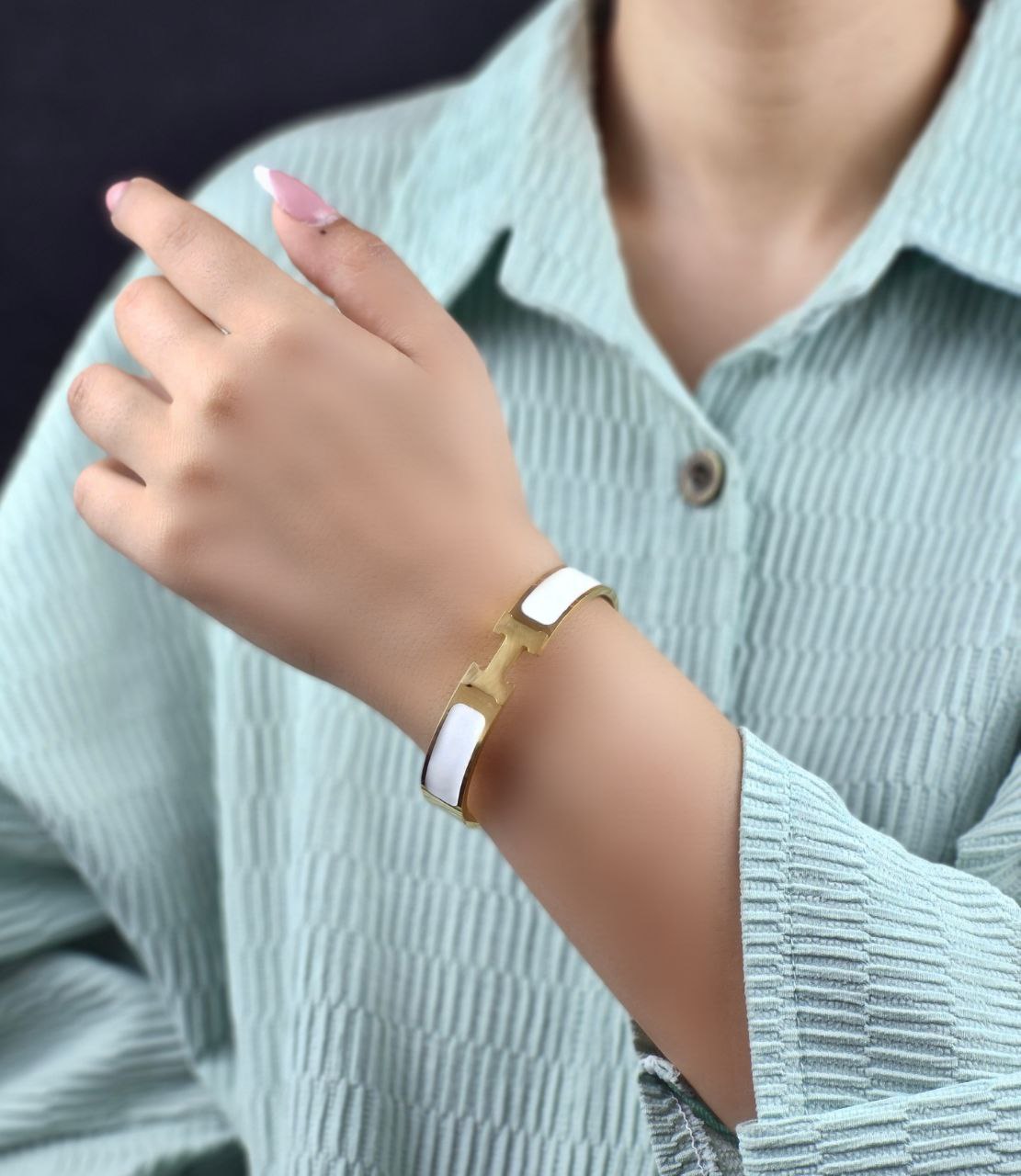 دستبند بنگل استیل هِرمس با قفل مگنتی کیفیت بالا