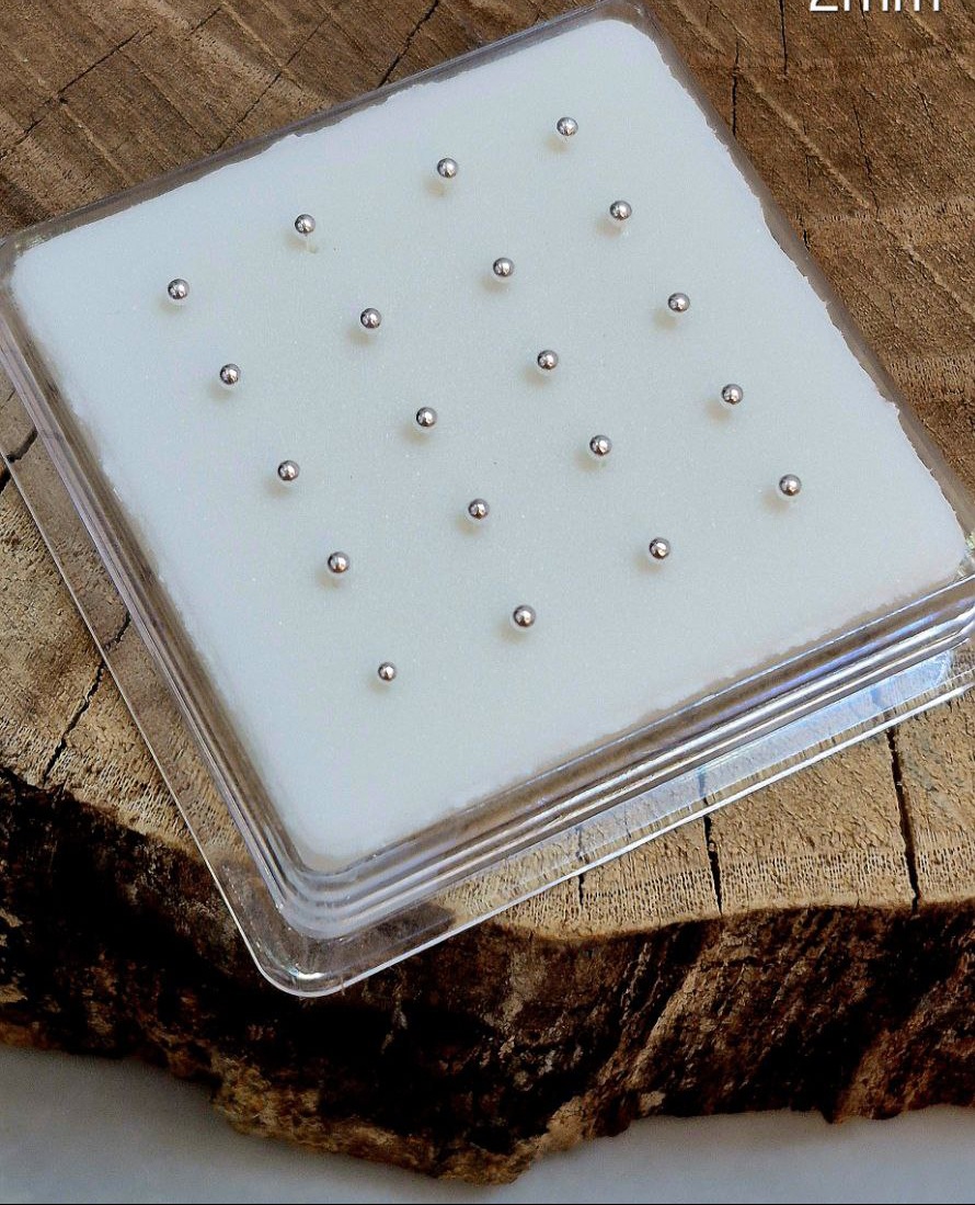 پیرسینگ میخ نقره مدل گوی میخی ضدحساسیت