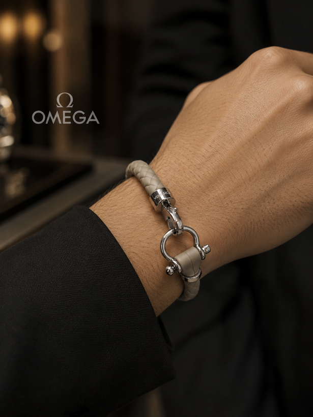 دستبند چرم اُمگا مستر کوالیتی اصلی قفل تمام استیل OMEGA